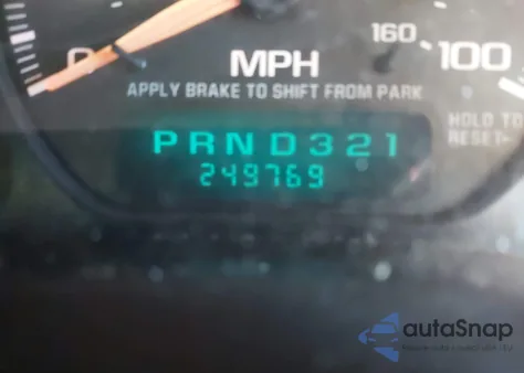 2002 Chevrolet Suburban 1500 Ls z USA, uszkodzony, nr VIN 1GNFK16Z12J140370